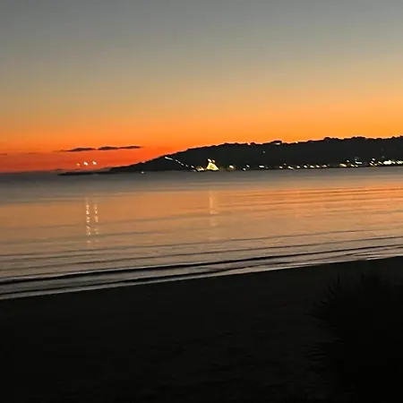 Seaside 12 *