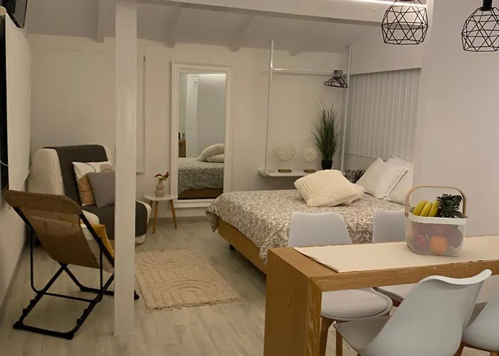 Seaside 12 קאטאקולון